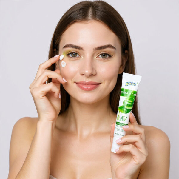 CREMA DE OJOS ALOE VERA
